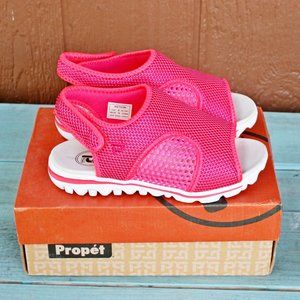 Propet Travel Activ SS Sandals Sz 6 (4E) XWide NEW